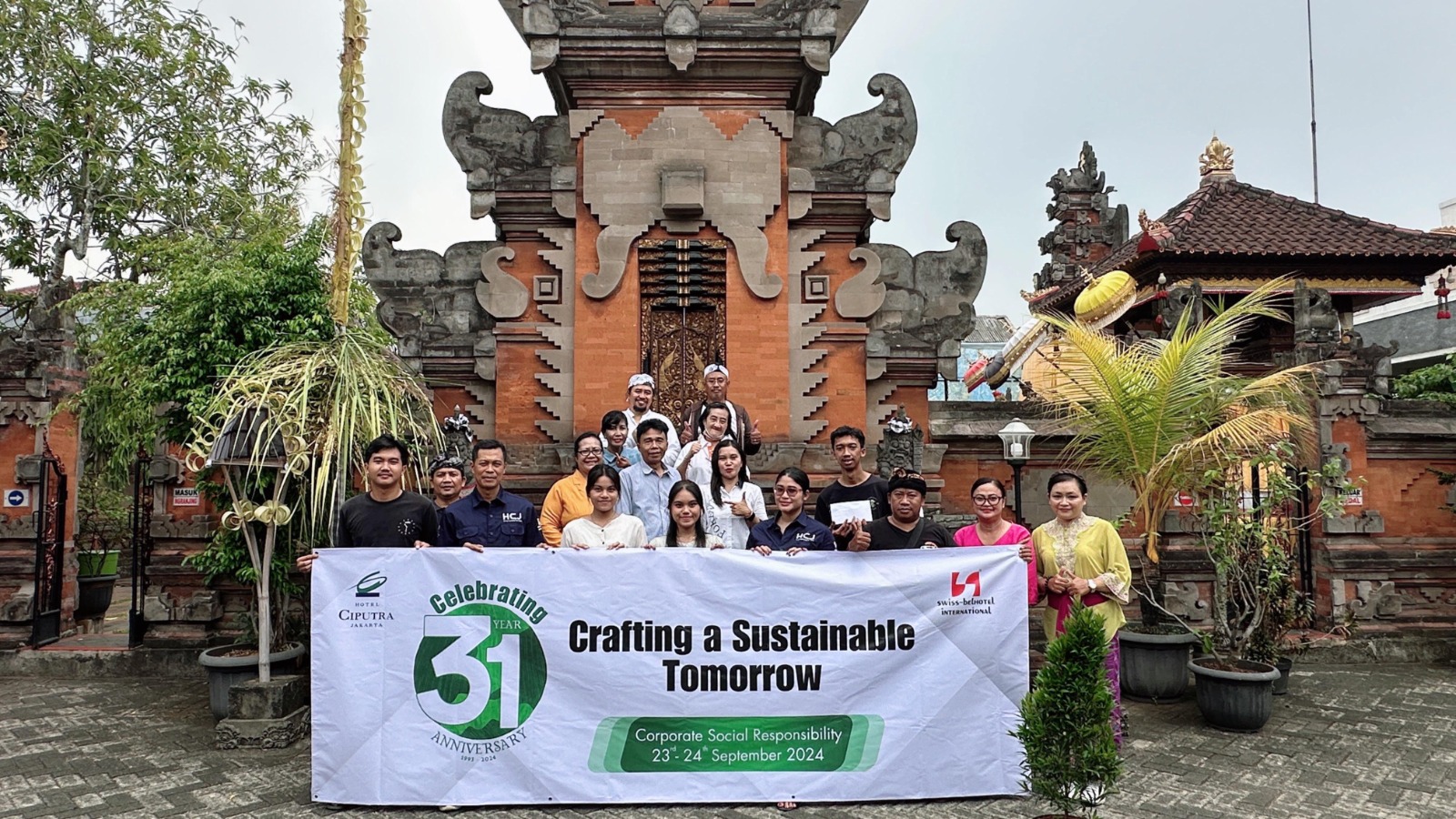 Hotel Ciputra Jakarta Rayakan Ulang Tahun ke-31 dengan Eco Walk dan CSR