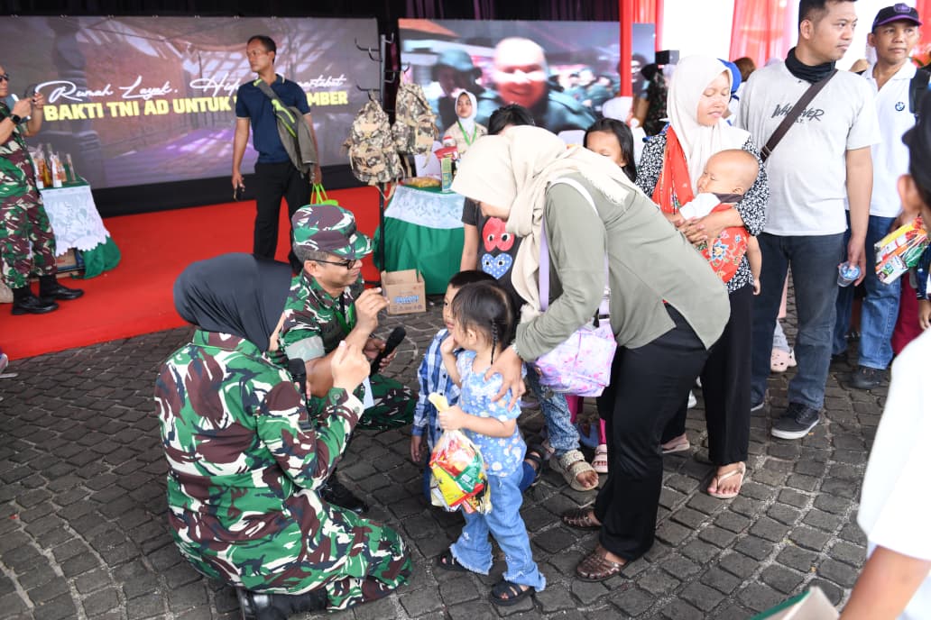 Stan Pusterad Ramai Dikunjungi Masyarakat Hingga Hari Kedua TNI Fair 2025