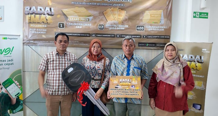 Nasabah Pegadaian Cabang Bekasi Timur Berhasil Raih Satu Unit Gran Max Pada Program Badai Emas Pegadaian 2025
