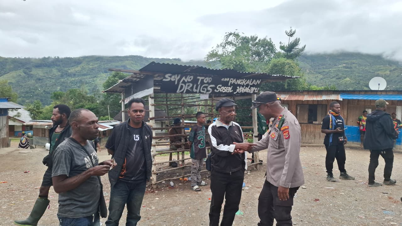 Jelang Natal, Tim Regu II Siaga Polres Tolikara Intensifkan Patroli Dialogis untuk Wujudkan Rasa Aman