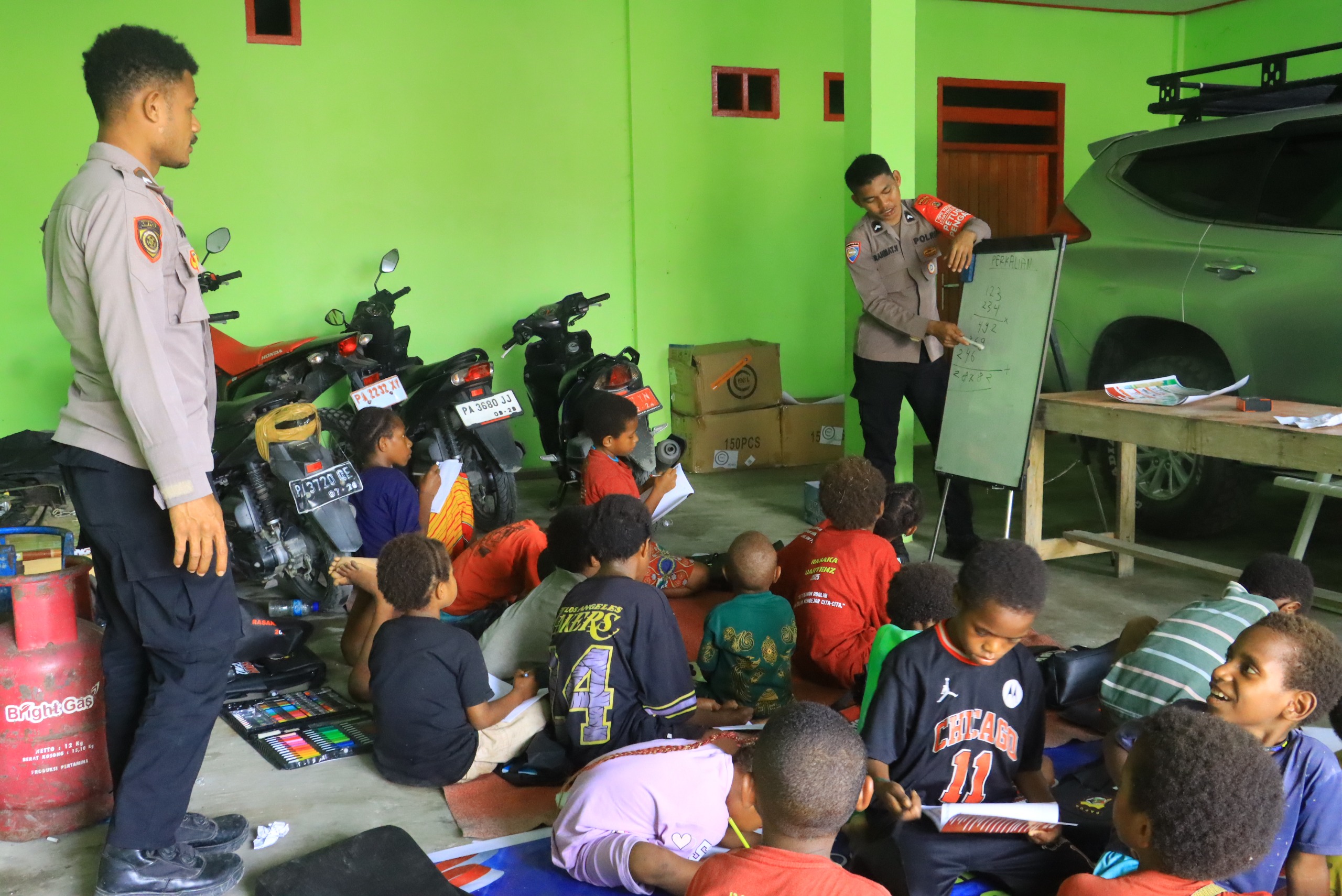 Langkah Kecil, Masa Depan Cerah: Subsatgas Si-Ipar Kenalkan Dasar-Dasar Belajar untuk Anak Yalimo